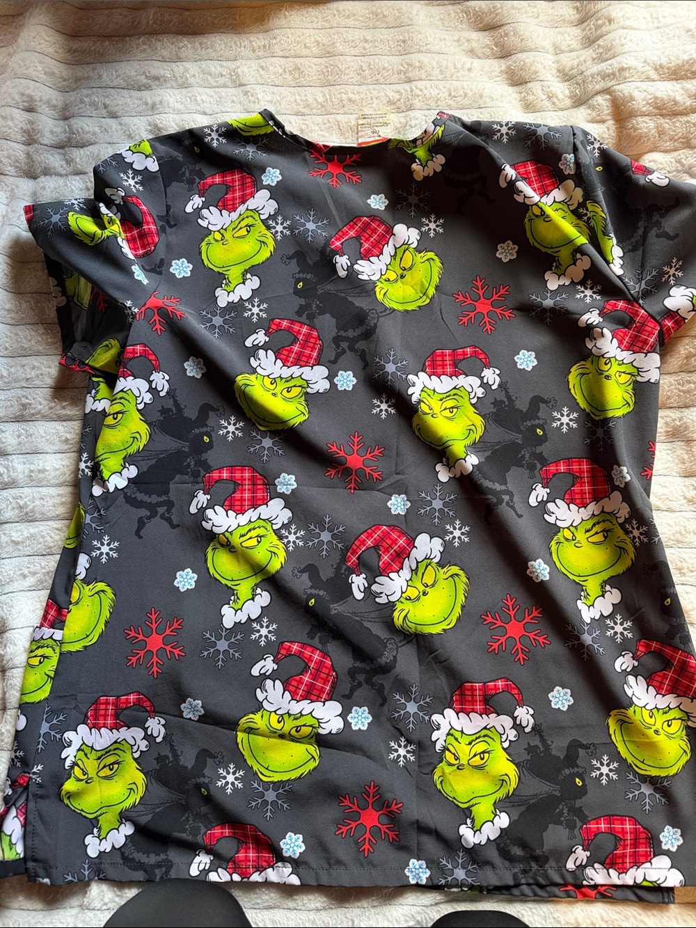 Women’s Grinch Scrub Top - Picture 2 of 3